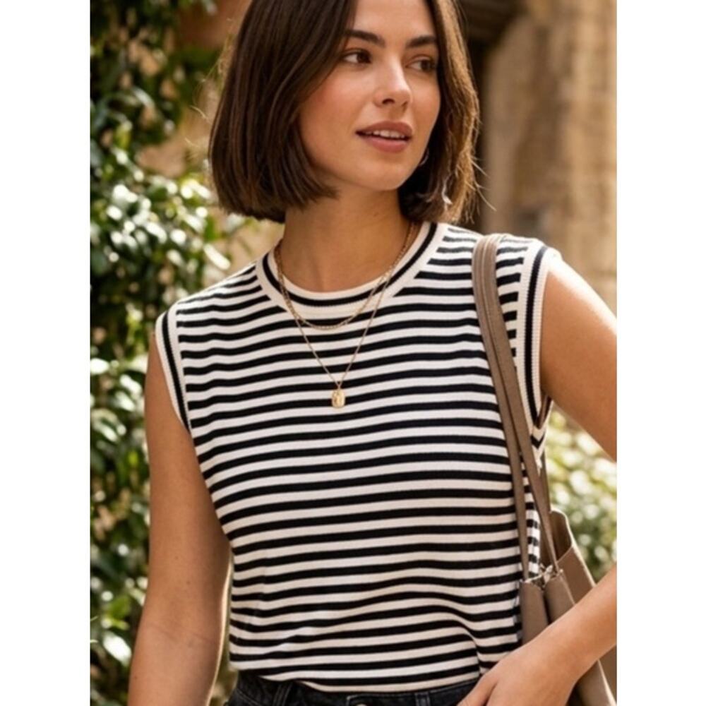 Vintage Company Collection Soft Knit Casual Preppy Minimalist Sleeveless Blouse